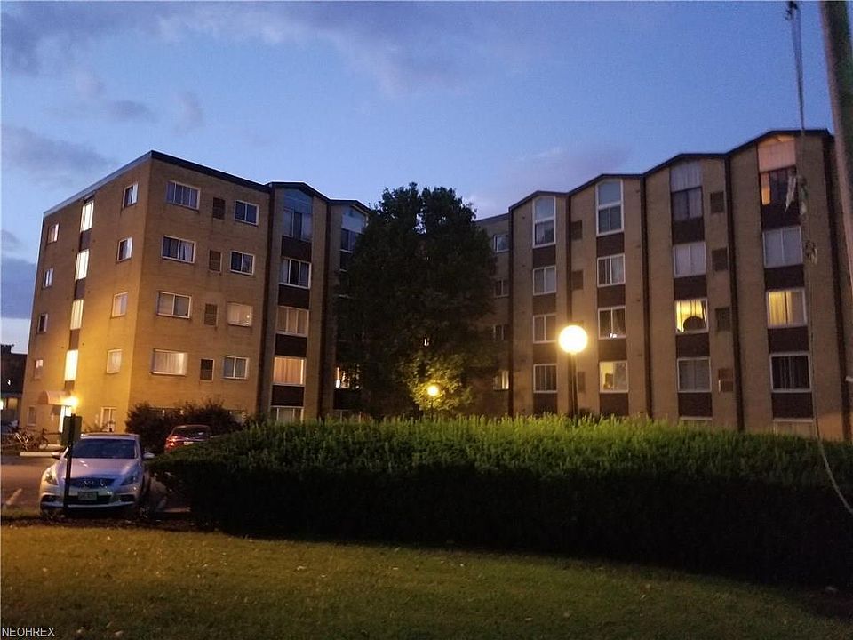 1st image of 25735 Lorain Rd Unit 325
