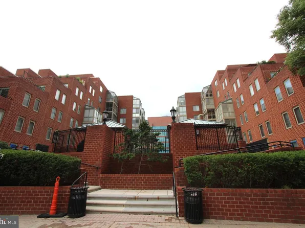 1045 N Utah St #2-210, Arlington, VA 22201
