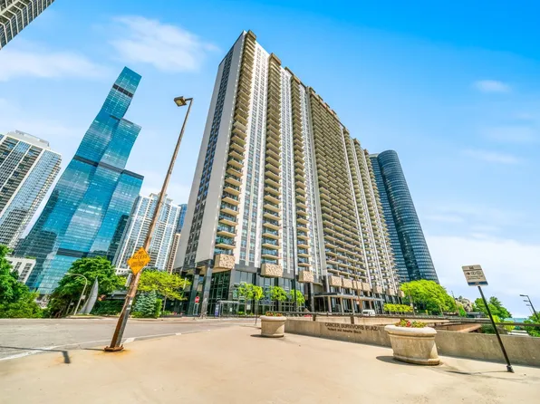 400 E Randolph St APT 2119, Chicago, IL 60601
