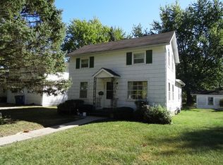 305 E James St, Dwight, IL 60420