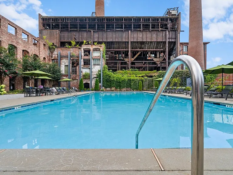 170 Boulevard SE #F101 — Photo 24