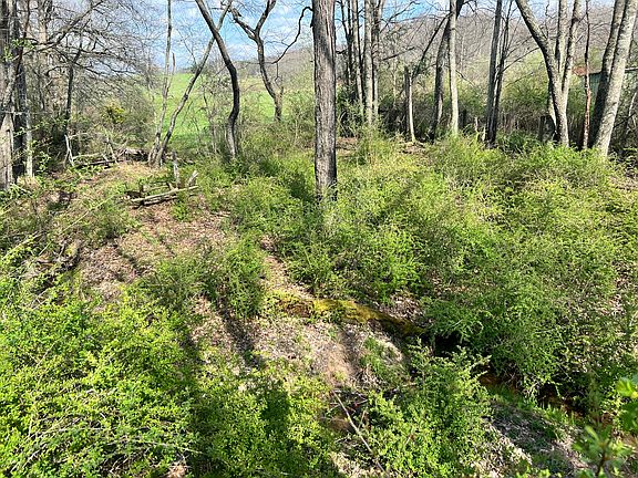 2nd image of 257 Railroad Ln