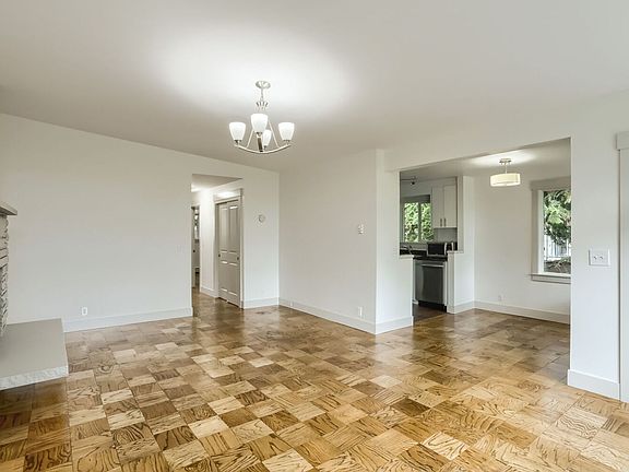 3rd image of 15536 27th Ave NE #15540