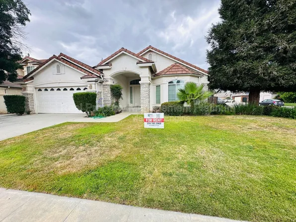 2982 E Granada Ave, Fresno, CA 93720