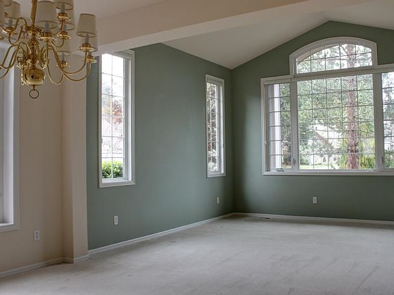 3rd image of 20648 NE 30th Ct