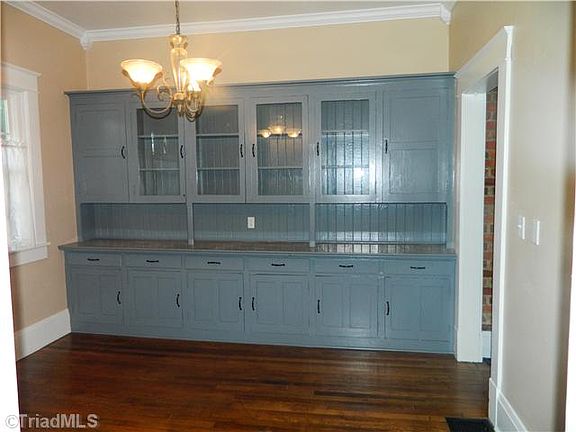 4th image of 900 Elwell Ave
