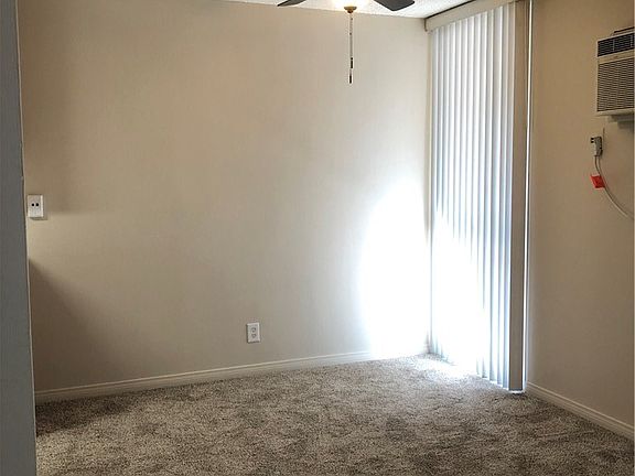 5th image of 14225 Burbank Blvd #7