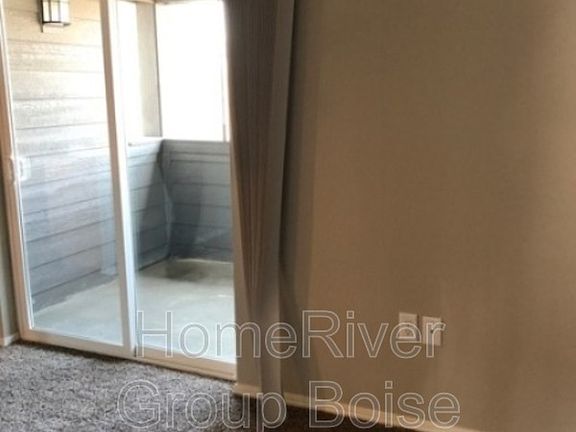 5th image of 1328 S Edgewater Cir APT 201