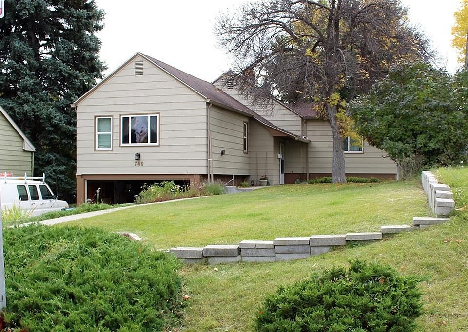 1st image of 740 Alderson Ave
