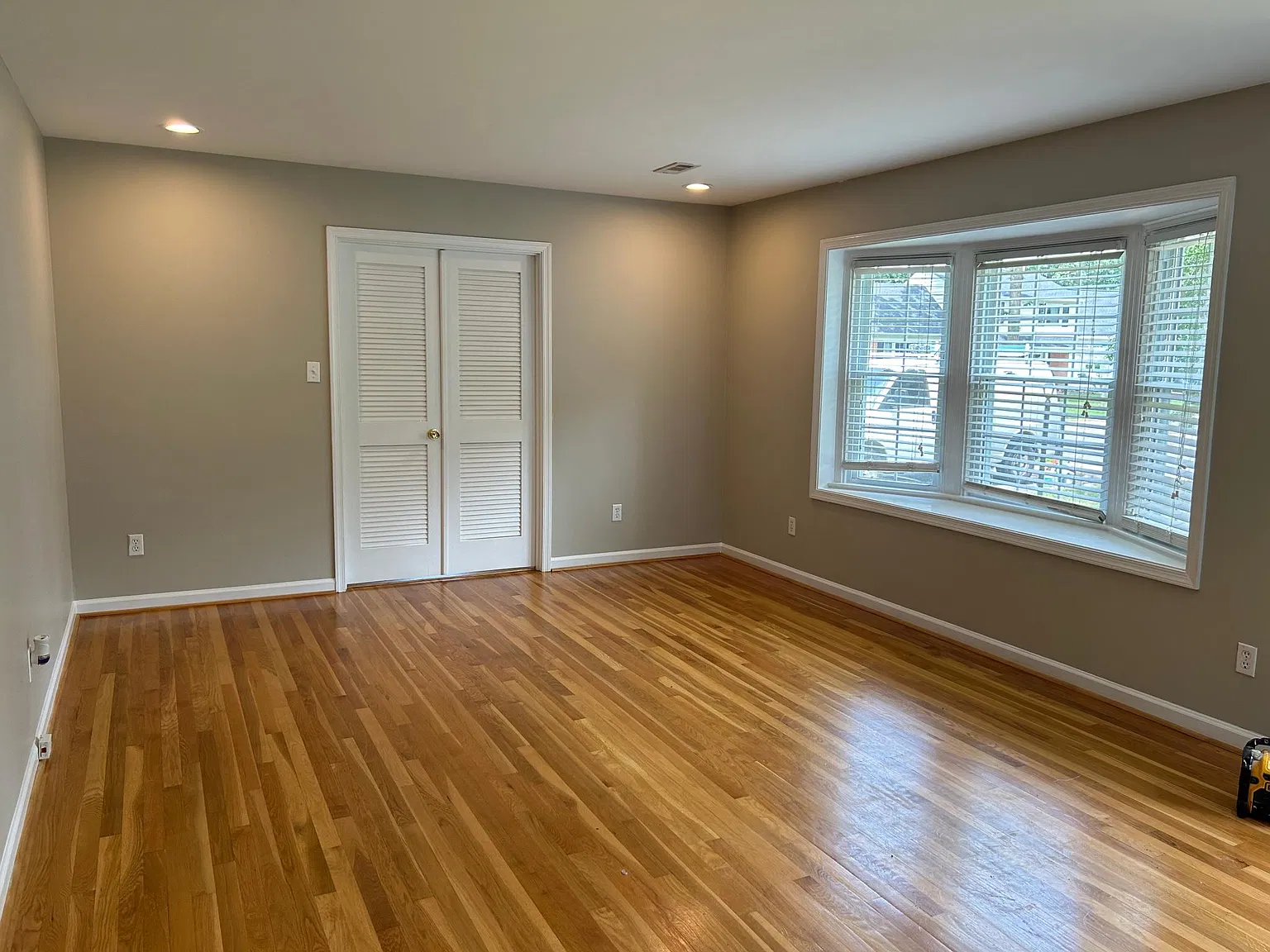 11009 Olympic Road — Photo 4