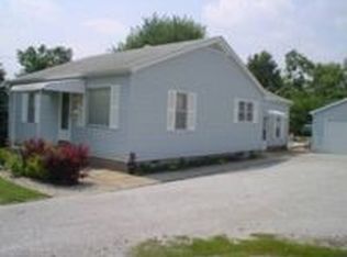 105 Blue Water Ln, Cahokia, IL