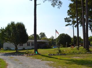 310 Trout St, Holly Ridge, NC 28445