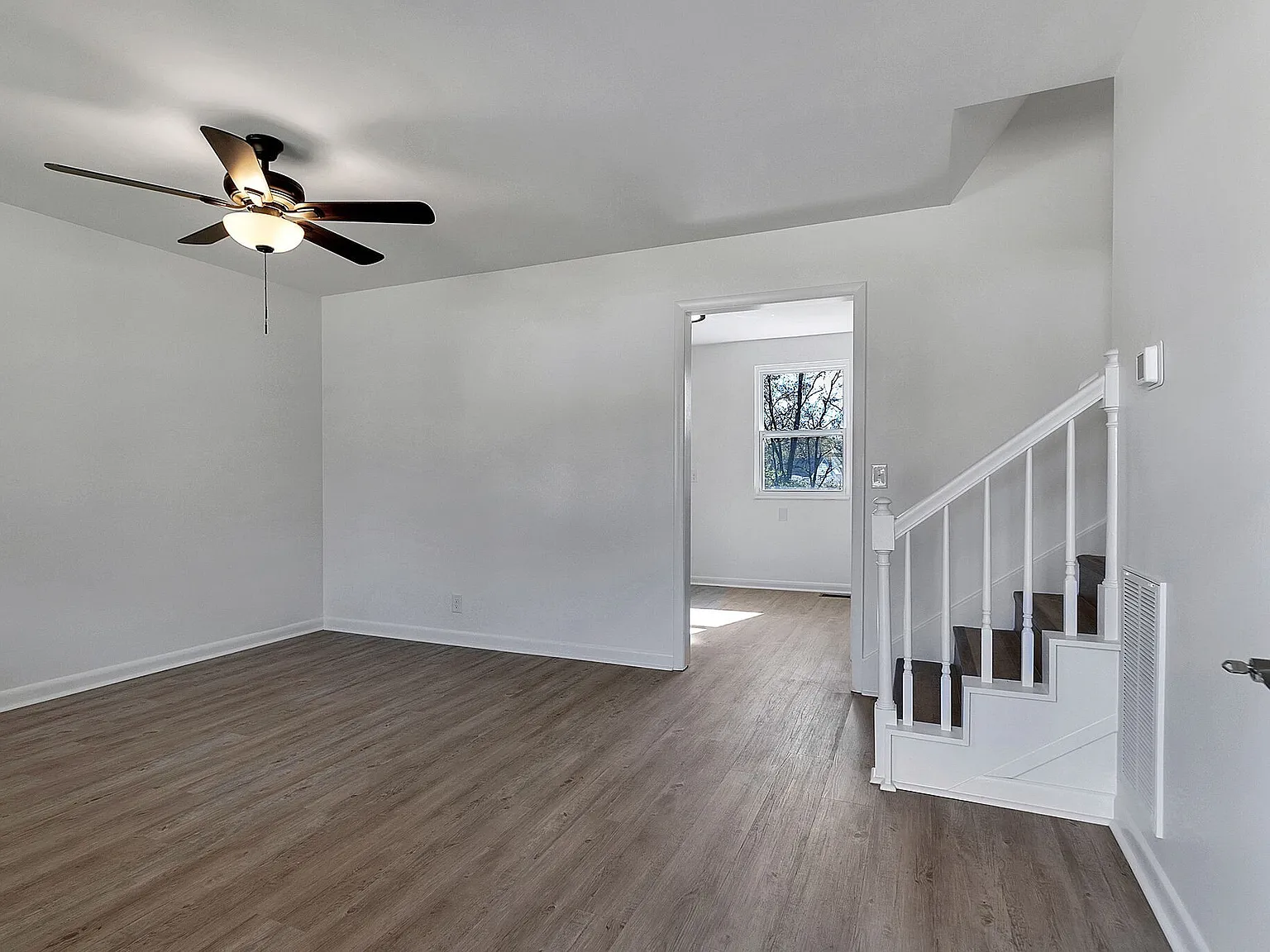 4 bed, 2.0 bath, 1288 sqft, $2,295 — Photo 3
