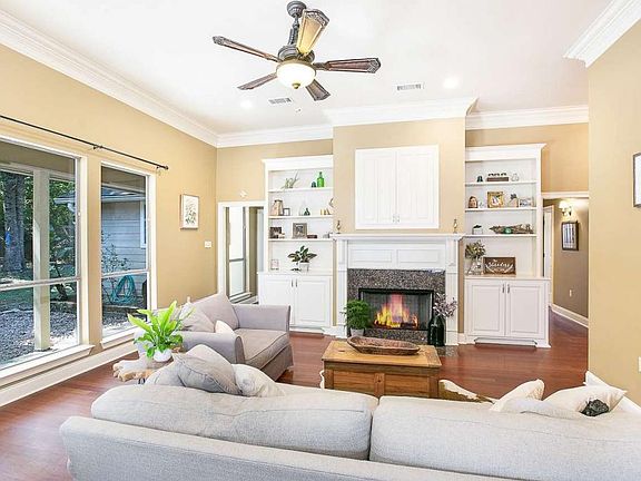 4th image of 6950 Elm Park Dr