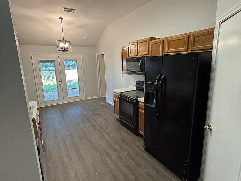 8206 Copperfield — Photo 3