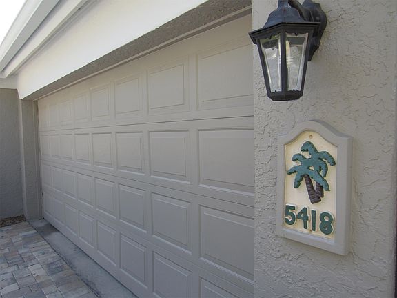 Garage door - exterior