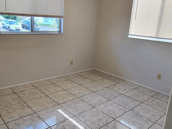 5th image of 4454 Frankie Ct #4454