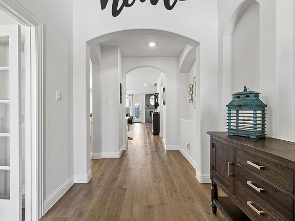 3rd image of 7604 Cherry Blossom Ln