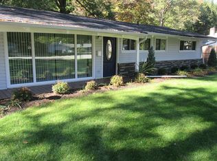 2350 Chestnut Dr, Westlake, OH
