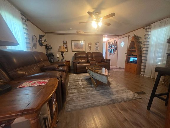 2nd image of 299 Horseshoe Cir