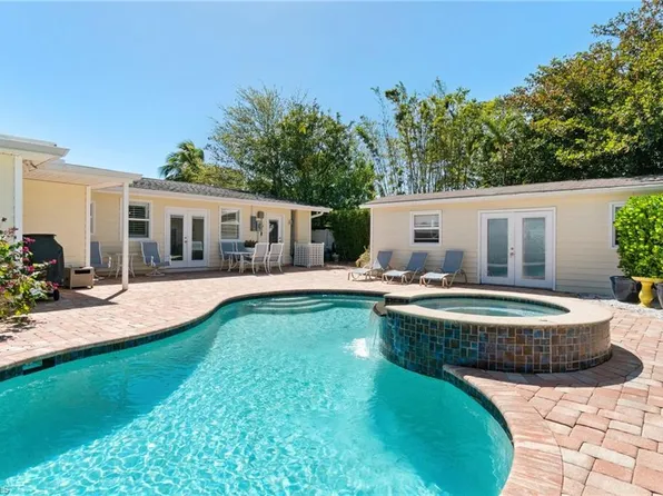 1227 22nd AVE N, NAPLES, FL 34103