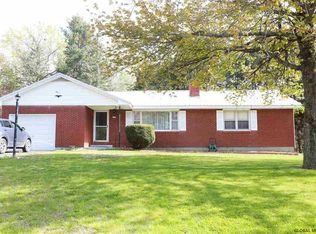 11 Pheasant Ln, Castleton On Hudson, NY 12033