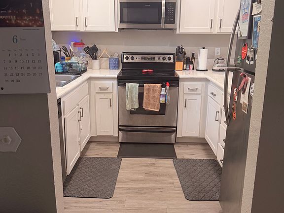 4th image of 4279 Spring St