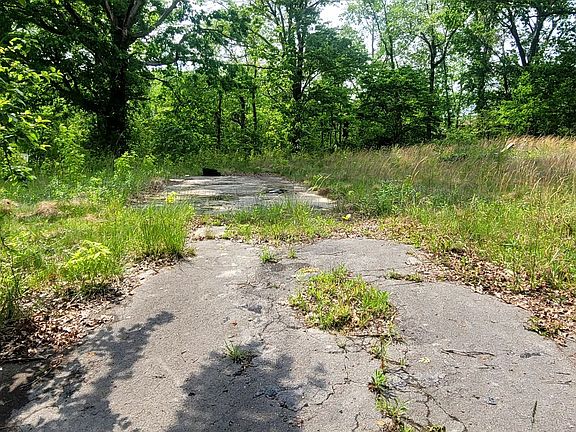 2nd image of 85 Sherwood Dr Lot 34