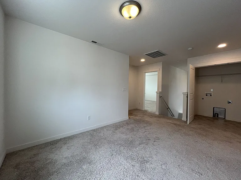 2095 S Heather St — Photo 29