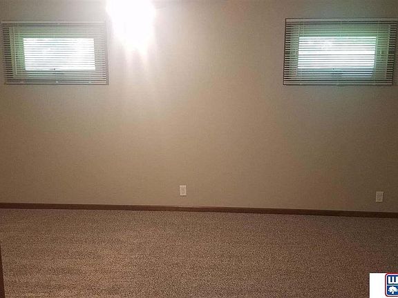 3rd image of 638 E Eldora Ln