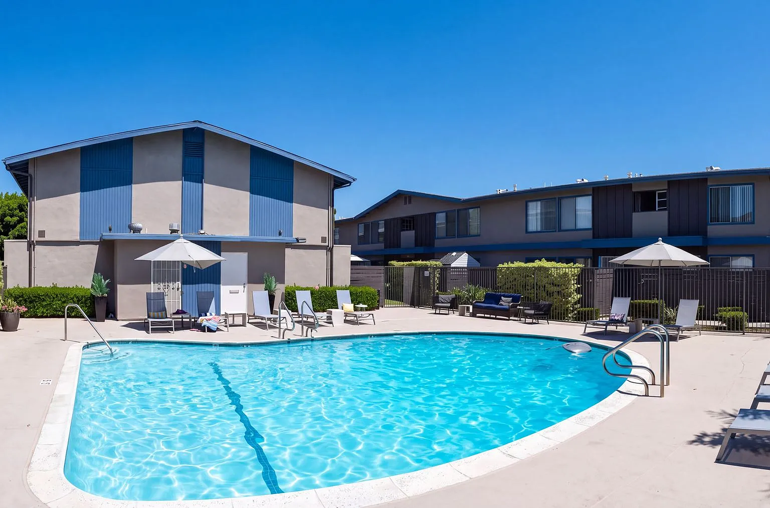 Pacific Villas — Photo 1