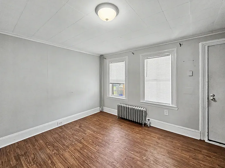 1019 N Irving Ave — Photo 5