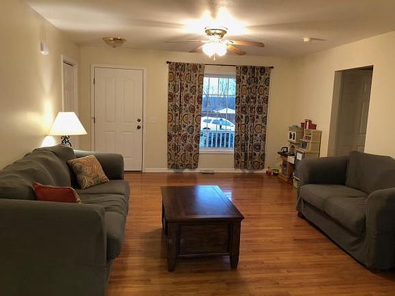 5th image of 3310 Wellington Dr