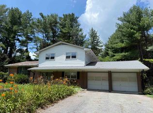 706 Broce Dr, Blacksburg, VA 24060