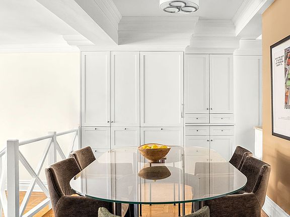 3rd image of 110 E 87th St APT 6A