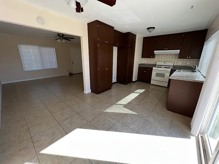 800 Arbor Way — Photo 7
