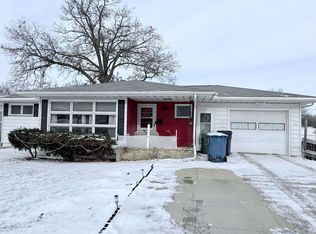 1809 E Ridgeway Ave, Waterloo, IA 50702