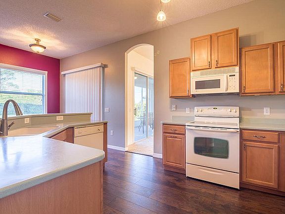 5th image of 442 Charlotta Ave SE