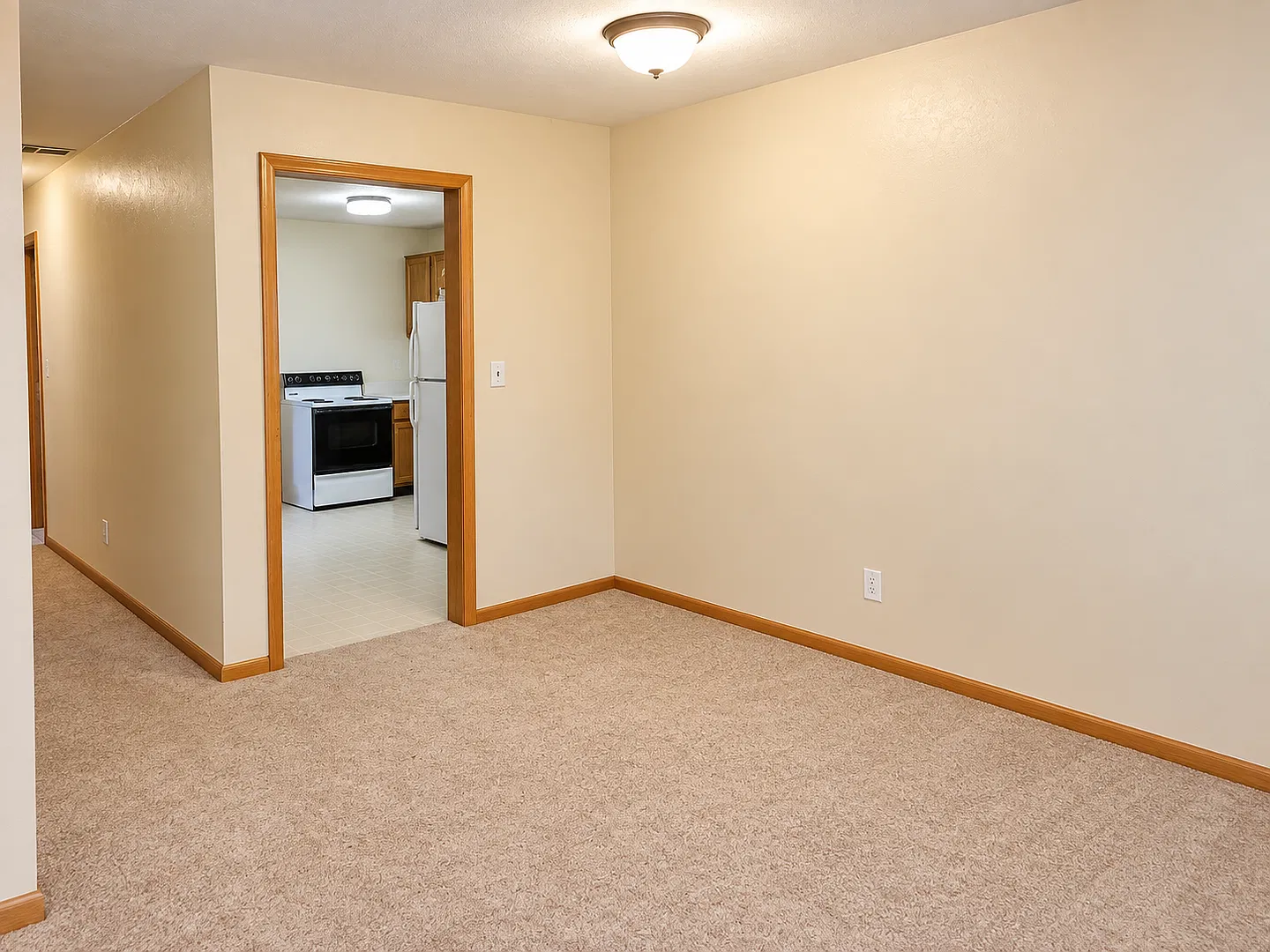 903 S Henderson St — Photo 3