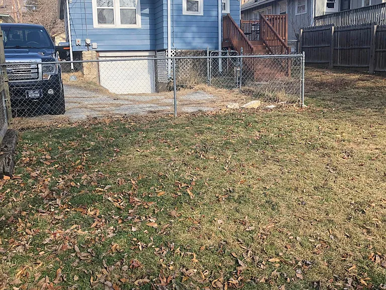 515 E 61st St — Photo 5
