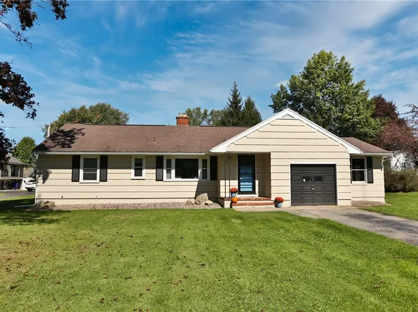 296 Straub Rd, Rochester, NY 14626