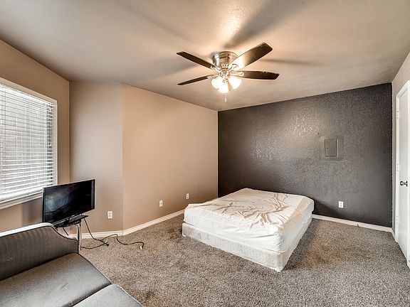 5th image of 2301 Balsam Dr APT M206