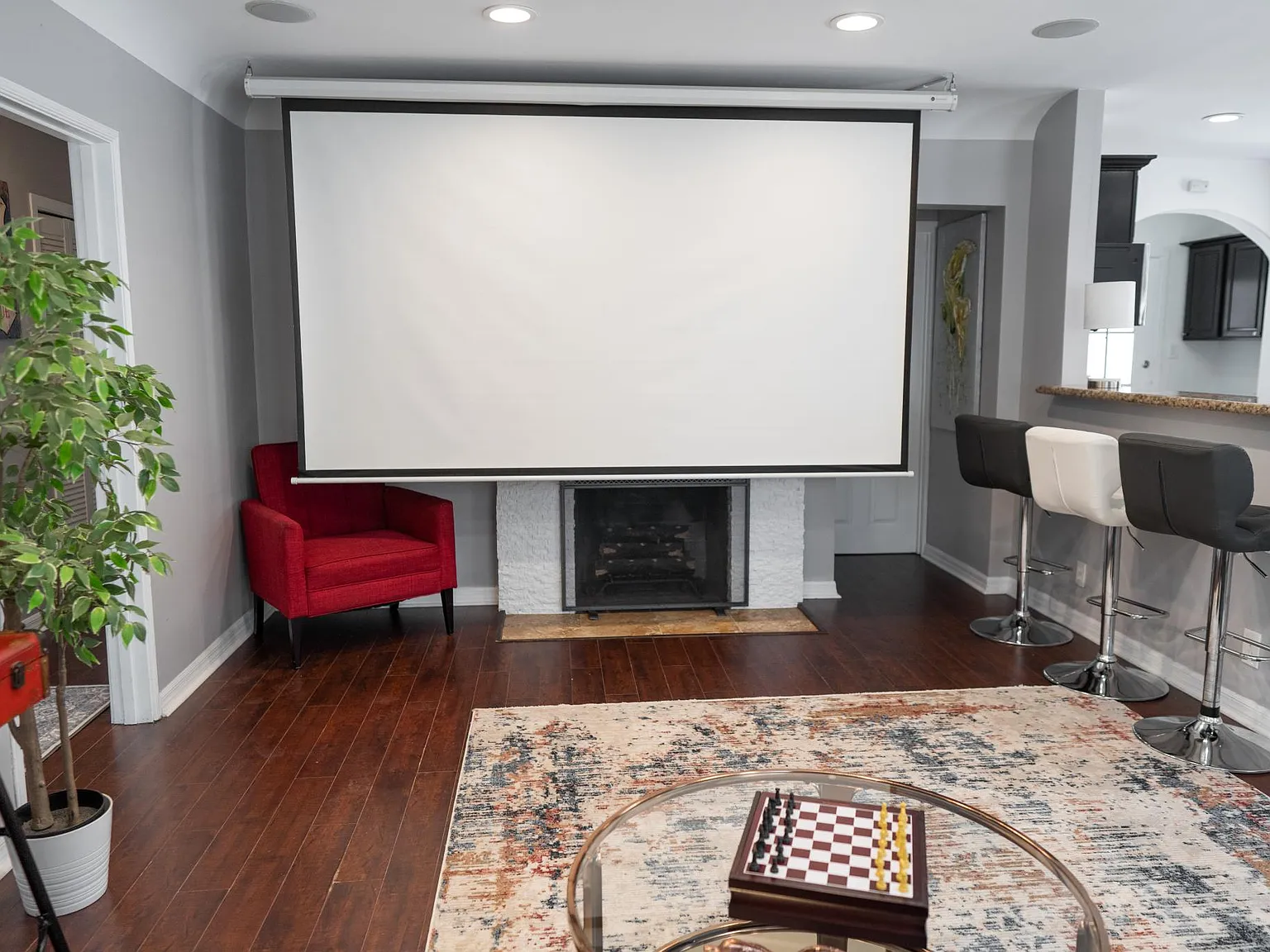 3 bed, 1500 sqft, $7,750 — Photo 4