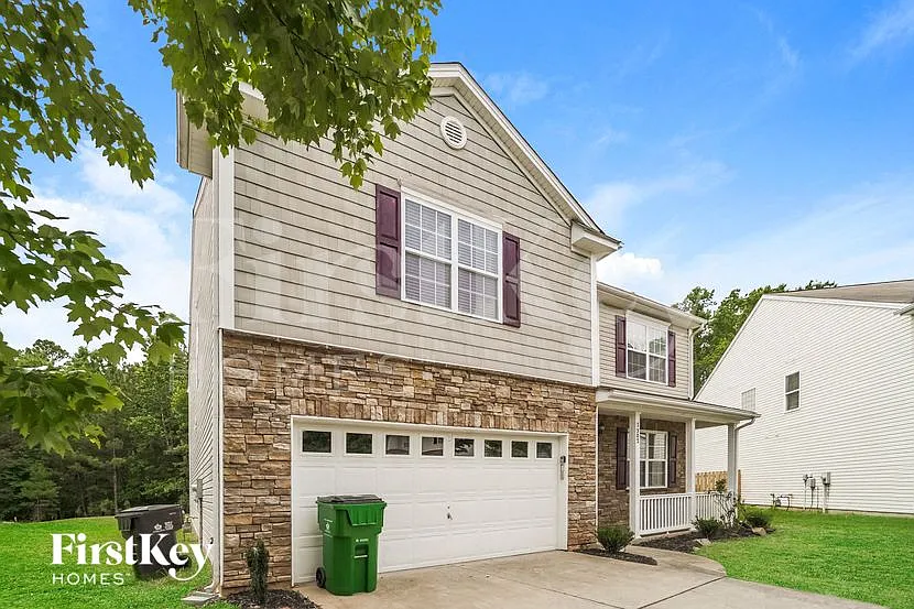 4 bed, 2.5 bath, 3255 sqft, $3,480 — Photo 3