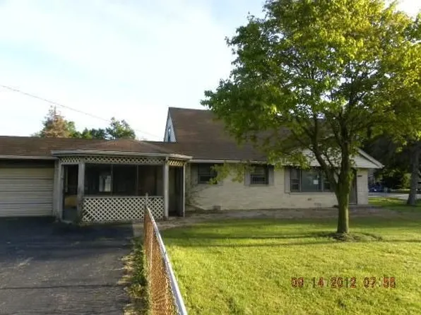 900 N Roy Ave, Northlake, IL 60164