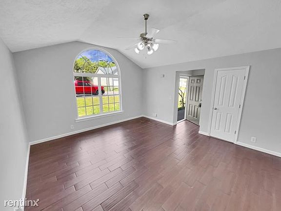 5th image of 310R Niagra Ln