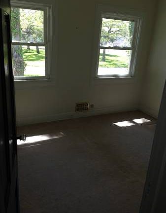 3rd image of 411 Augusta Ave