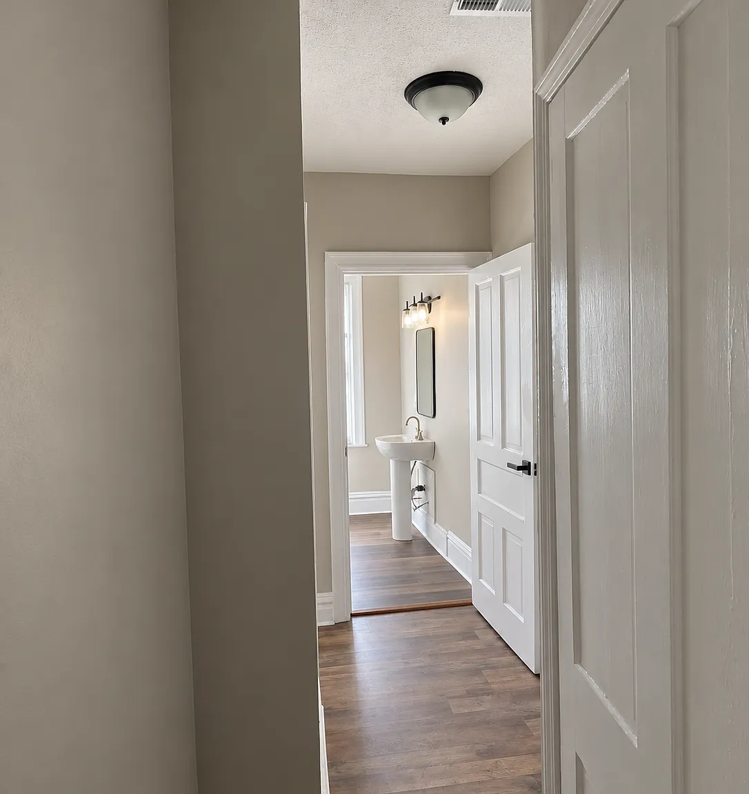 2 bed, 700 sqft, $1,150 — Photo 2