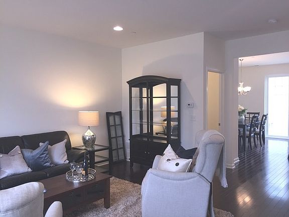 5th image of 68 Lakeview Pl
