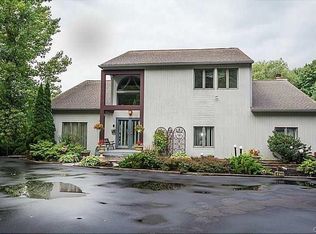 8815 Gaskin Rd, Clay, NY 13041